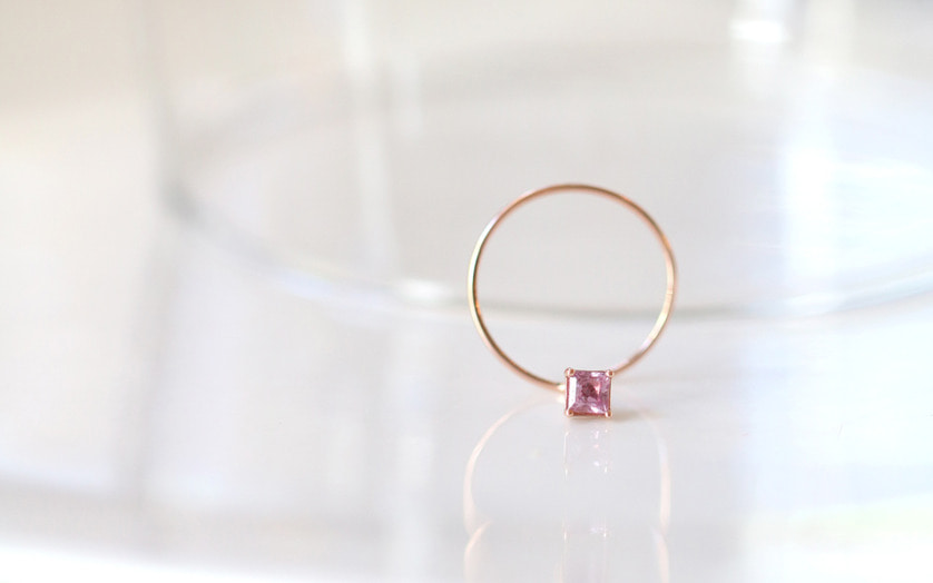[14K, 18K] 프린세스 컷 핑크 투어마린 라인 귀걸이